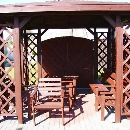 Kalmar לינה וארוחת בוקר דארלובקו