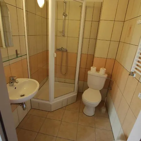 לינה וארוחת בוקר Kalmar 3*