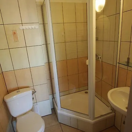 Kalmar לינה וארוחת בוקר דארלובקו