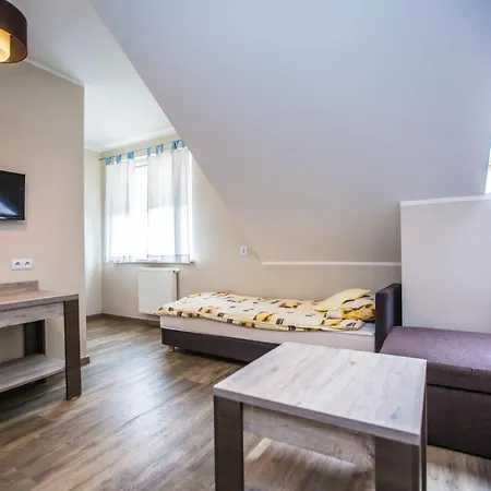 Kalmar לינה וארוחת בוקר דארלובקו